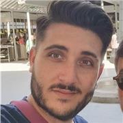 Profesor imparte clases de autocad aplicado a interiorismo. Pueden ser presenciales u online